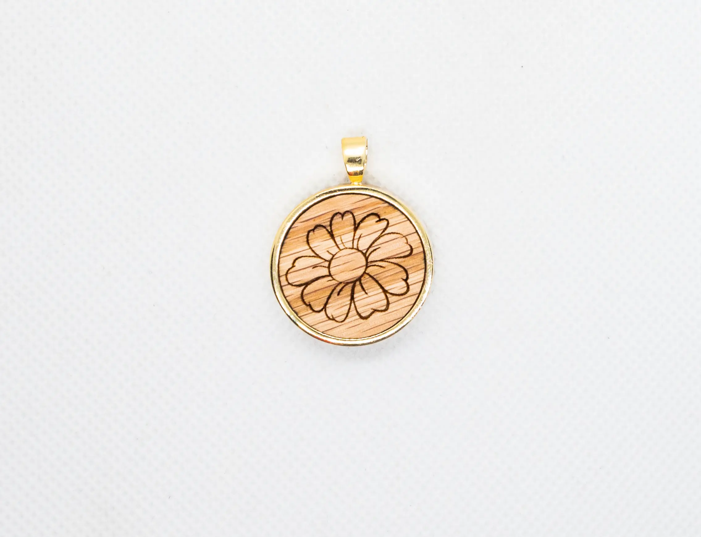 Daisy Wood Pendant